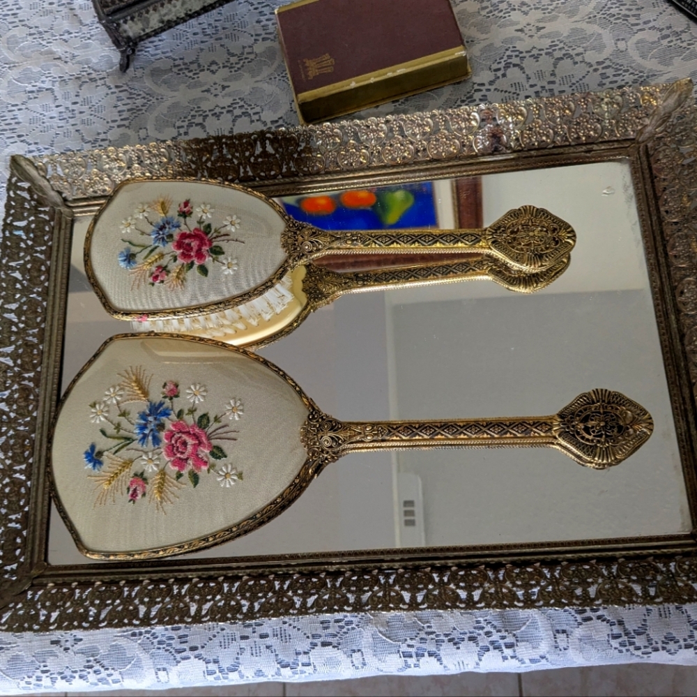 Vintage Floral Hand Mirror and Brush Set
